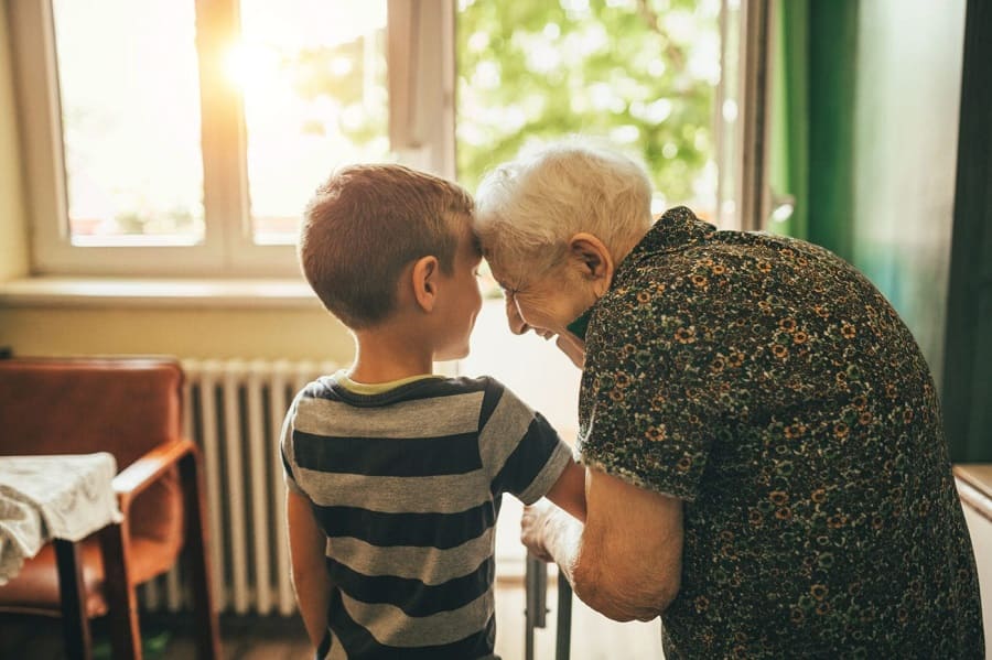 làm thế nào để dạy con bạn cách ứng xử tốt